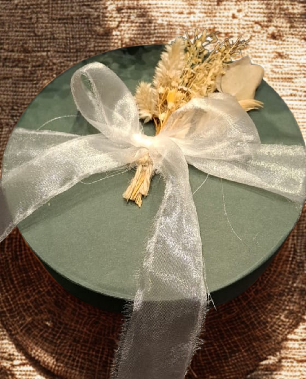 Caixa verde personalizada para padrinho de casamento · MD Conviteria